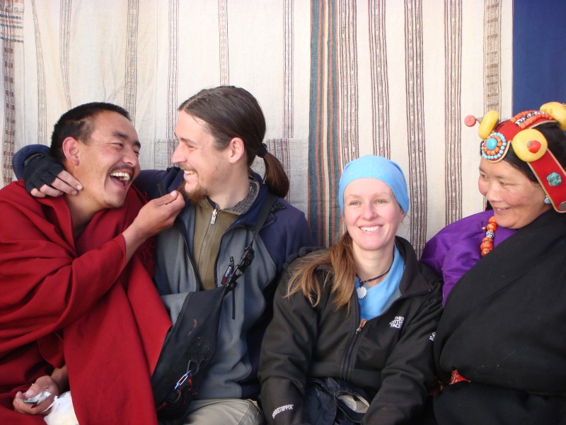 tibet6 004 wir treffen lustige tibetische pilger