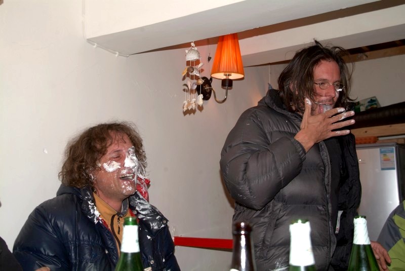 tibet6 027 wir feiern den geburtstag von claude